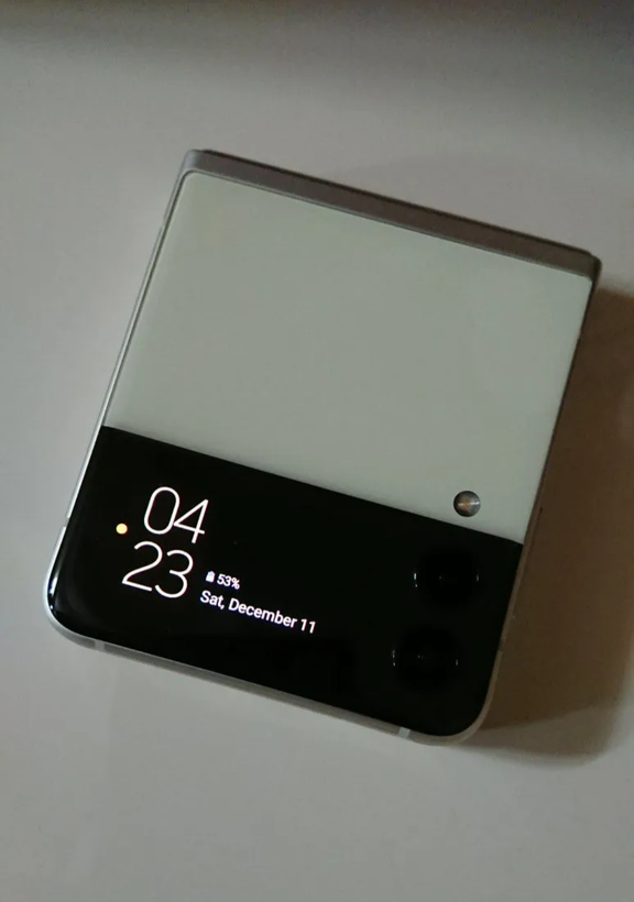 گوشی موبایل سامسونگ مدل Galaxy Z Flip 3 5G ظرفیت 256 گیگابایت رم 8 گیگ کارکرده ریجسترشده
