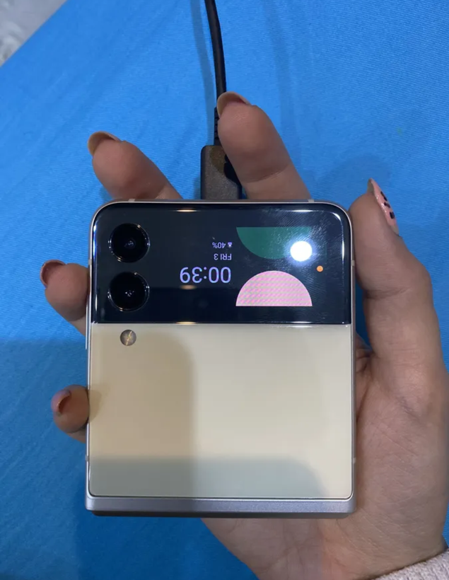 گوشی موبایل سامسونگ مدل Galaxy Z Flip 3 5G ظرفیت 256 گیگابایت رم 8 گیگ کارکرده ریجسترشده